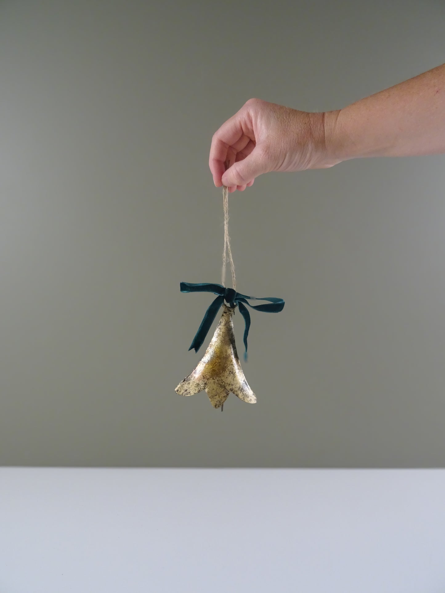 Rustic Scallop Shaped Christmas Bell with Bow (Pre-Order)