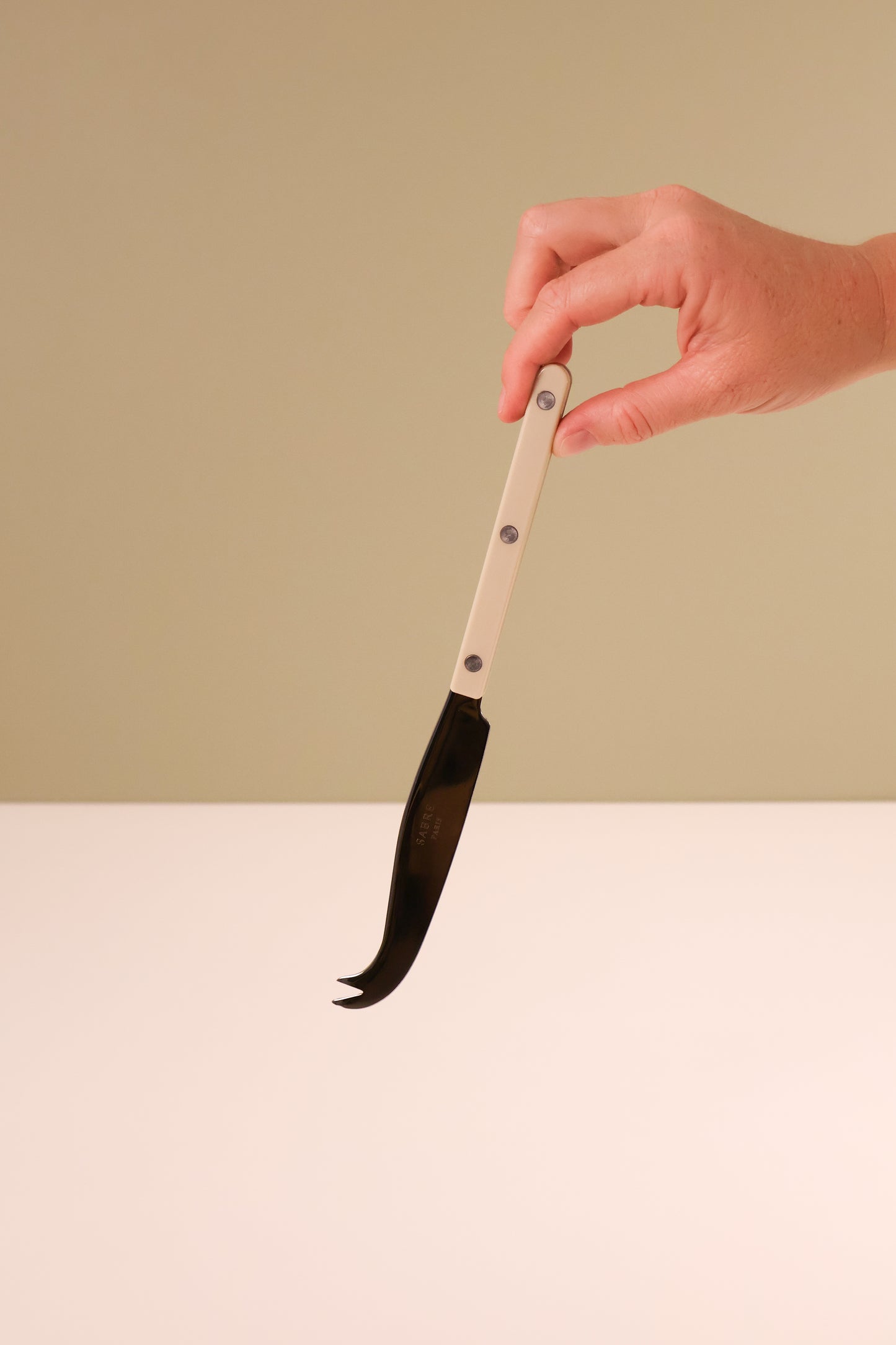 Bistrot Cheese Knife - Light Khaki