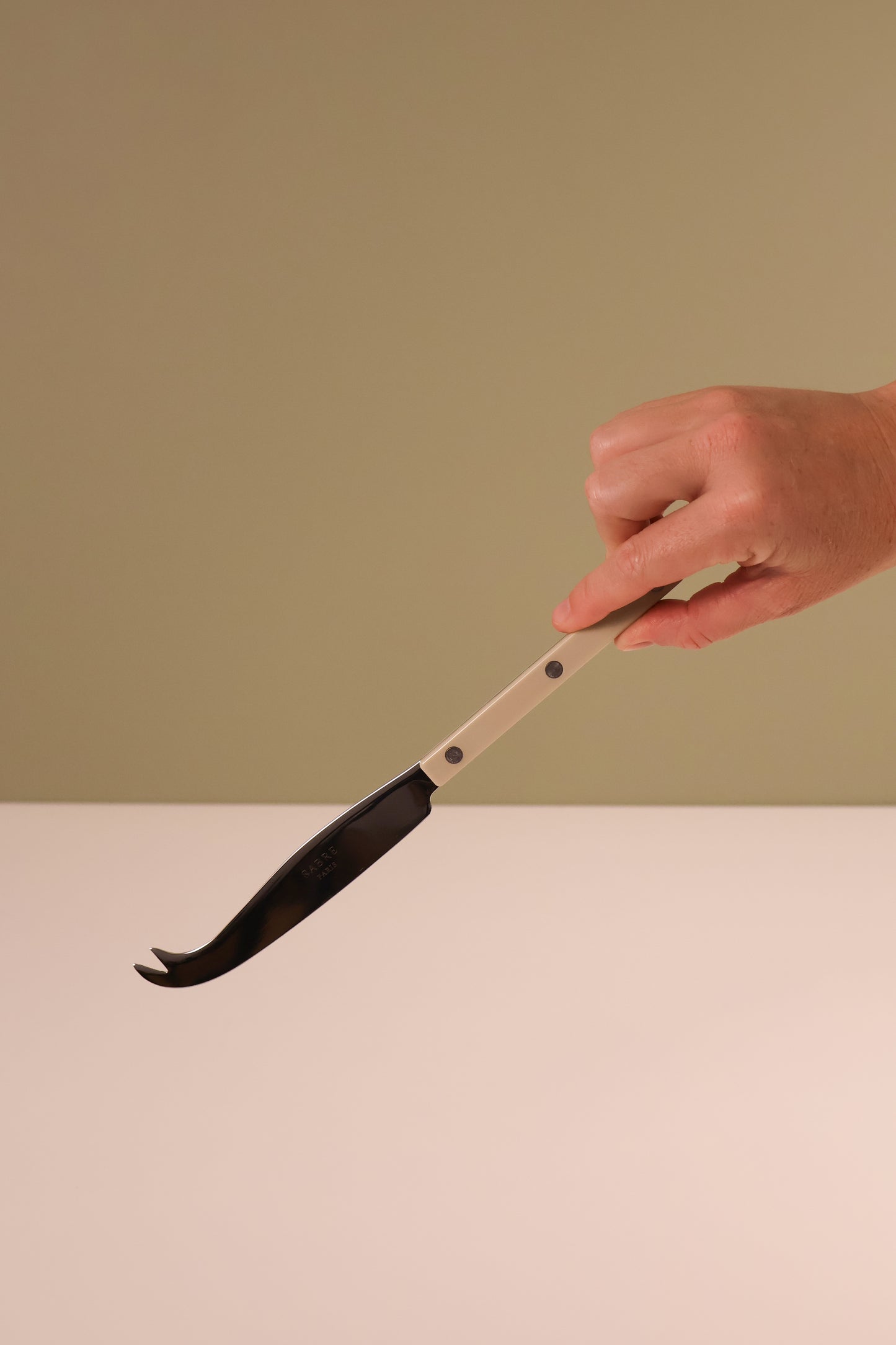 Bistrot Cheese Knife - Light Khaki