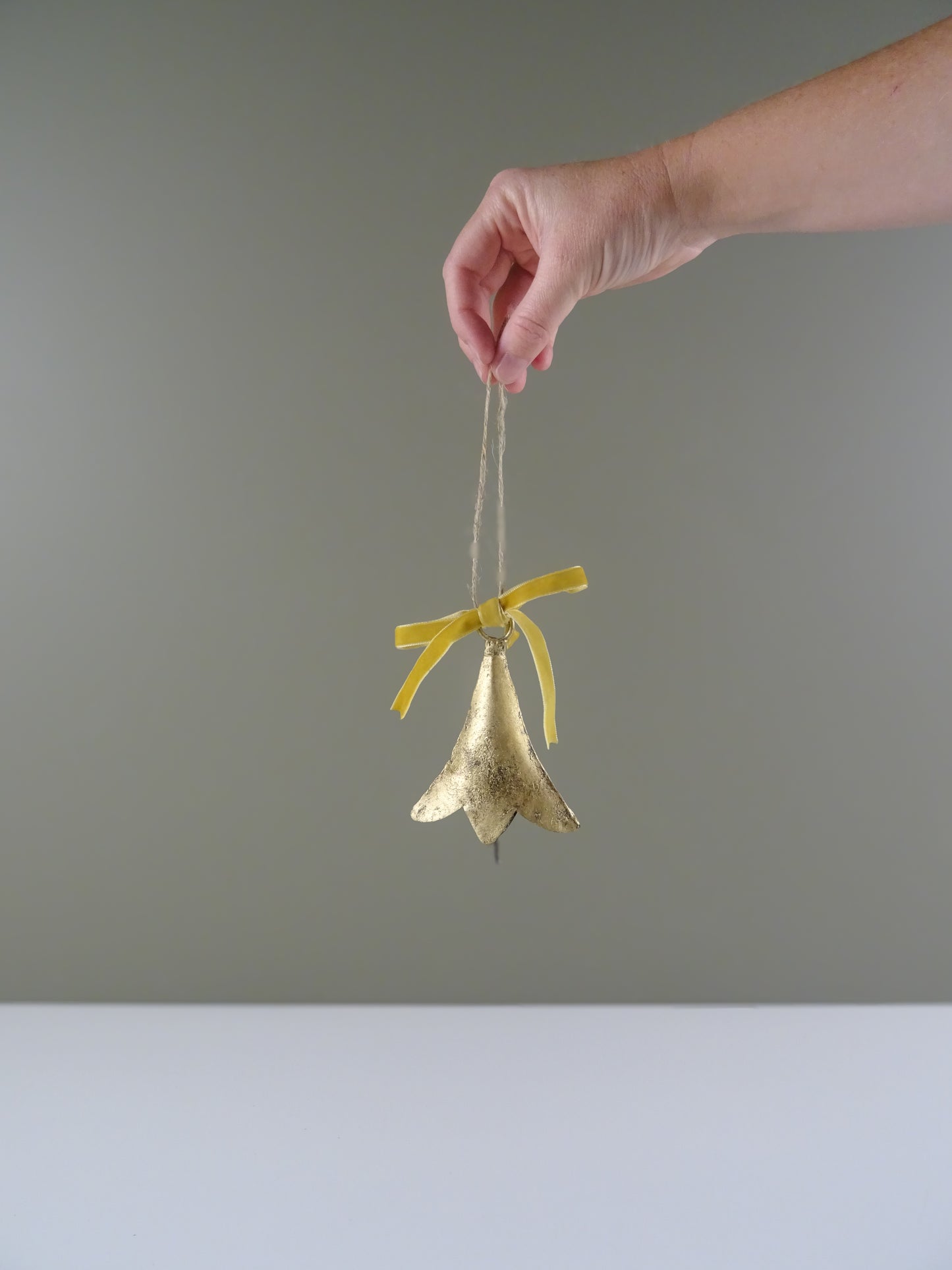 Rustic Scallop Shaped Christmas Bell with Bow (Pre-Order)