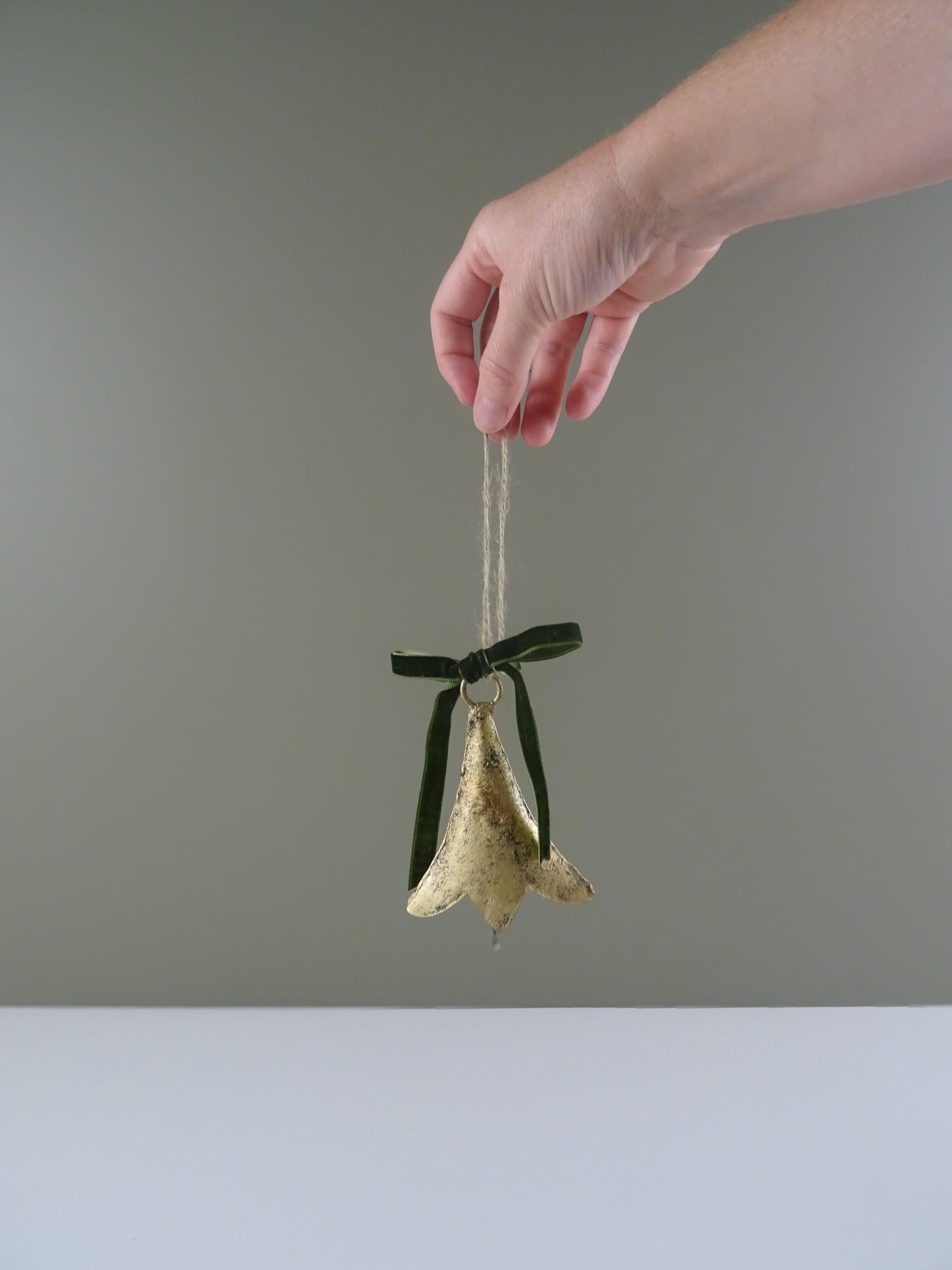 Rustic Scallop Shaped Christmas Bell with Bow (Pre-Order)