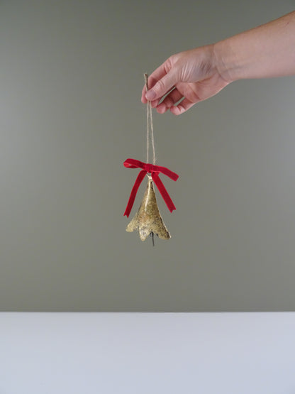 Rustic Scallop Shaped Christmas Bell with Bow (Pre-Order)