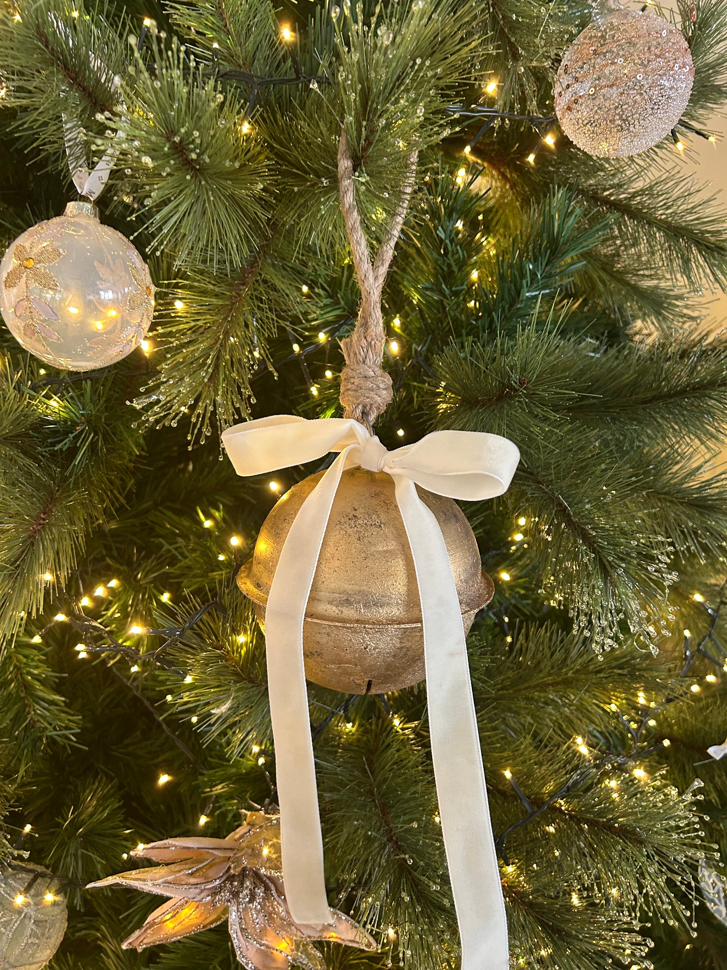 Rustic Jumbo Round Christmas Bell