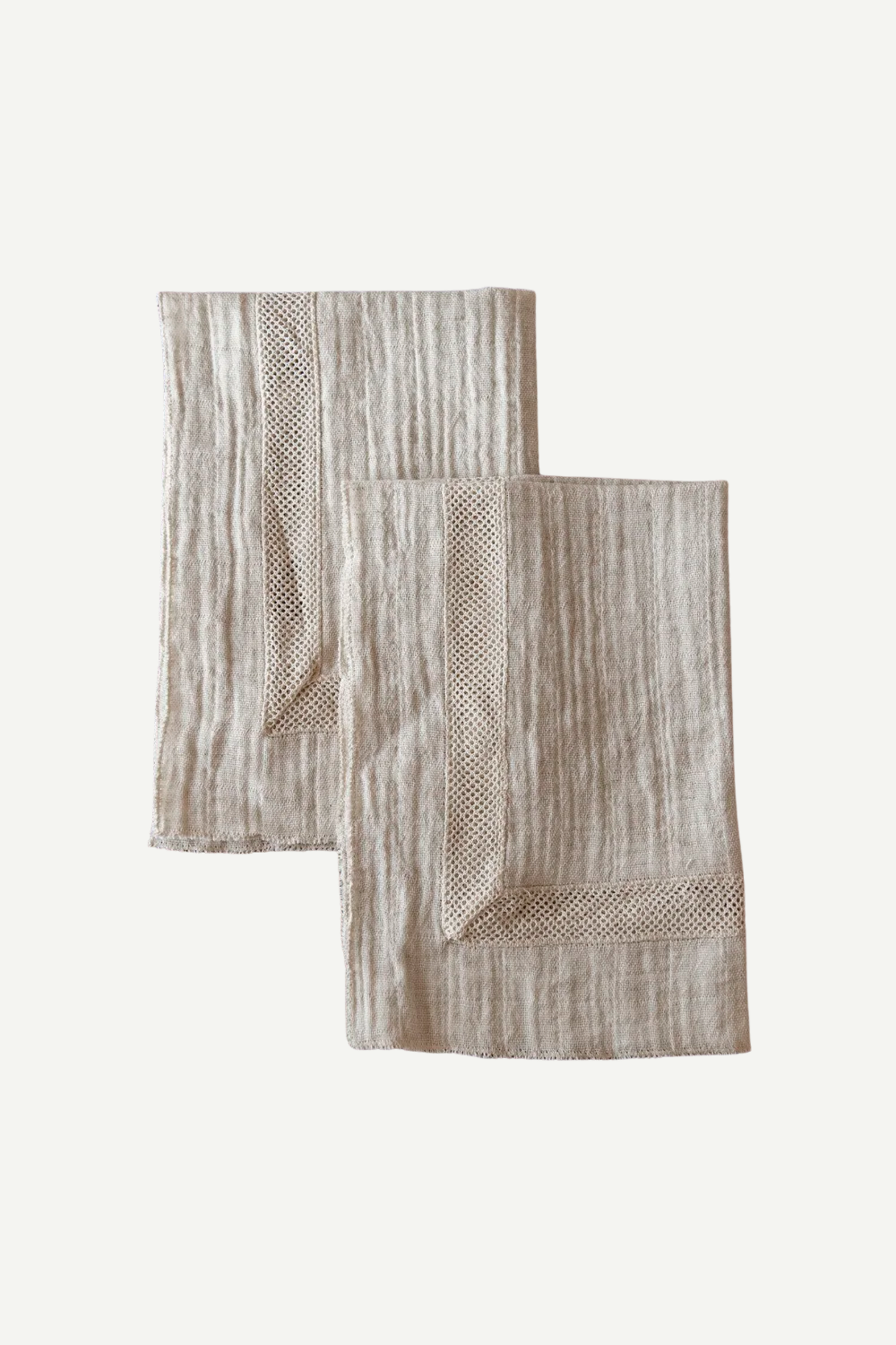 Portuguese melange placemats with a net lace frame by Bicla