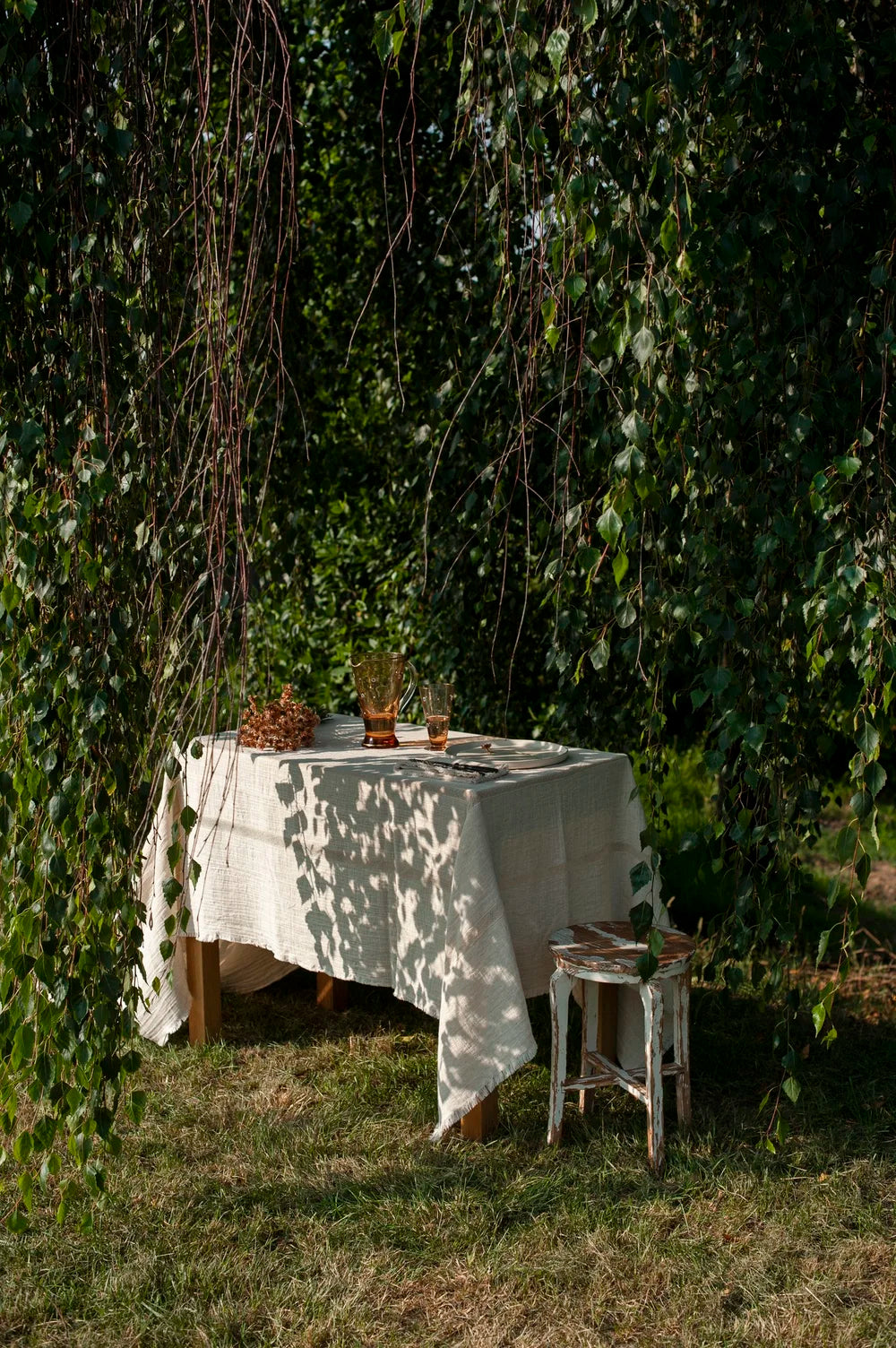 Portuguese melange tablecloth with net lace by Bicla
