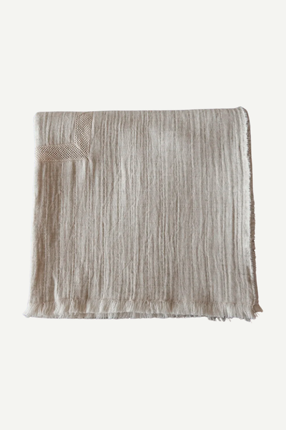 Portuguese melange tablecloth with net lace by Bicla