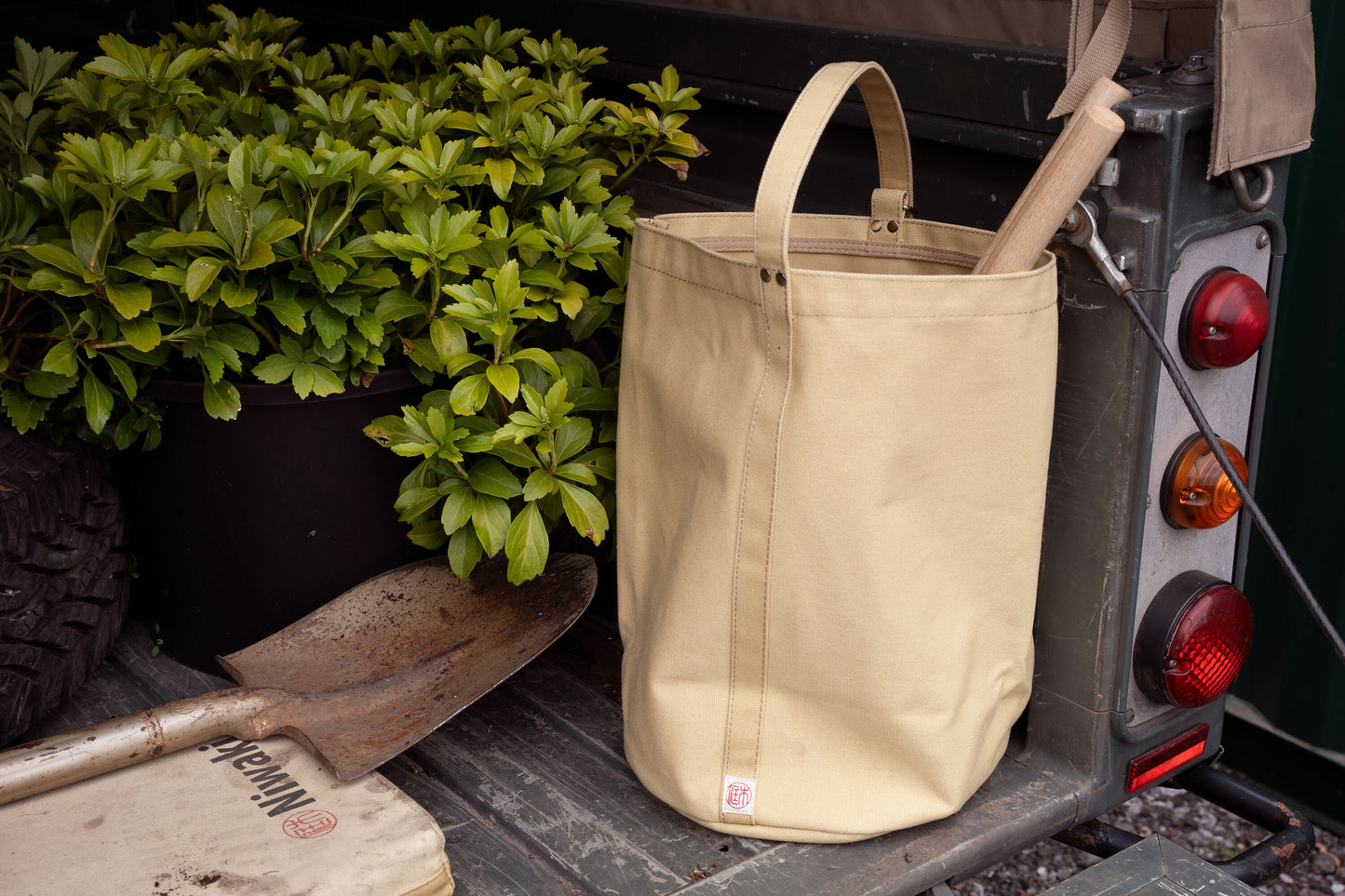 Kantan Canvas Bucket Tote